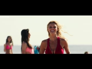 Келли рорбах (kelly rohrbach), александра даддарио (alexandra daddario) в фильме "спасатели малибу" (baywatch, 2017) 1080p