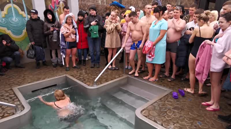 Крещение 2020 купание в проруби winter swimming in ice hole