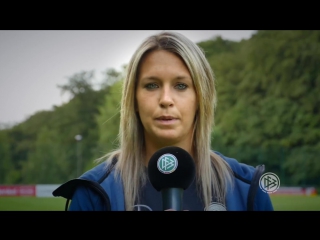 Lena goessling und die dfb frauen freuen sich auf dich!