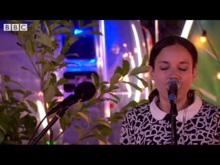Jain "makeba" (glastonbury session) bbc two