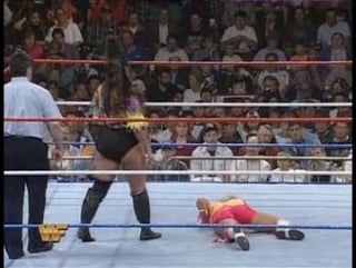 Alundra blayze vs bull nakano (summerslam 1994 )