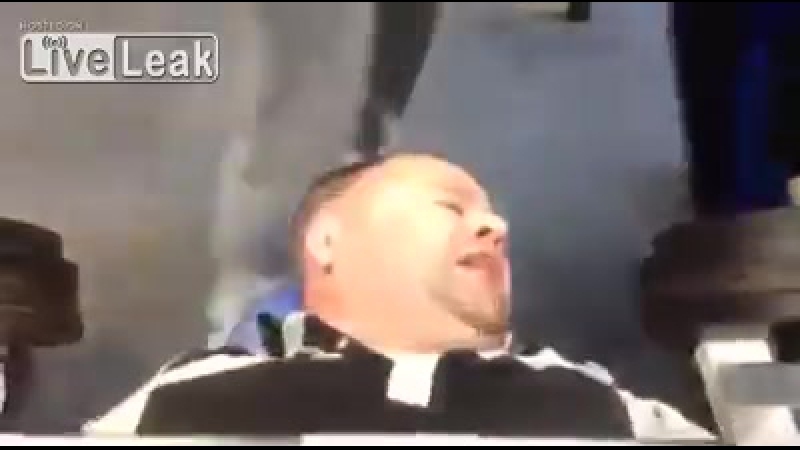 В качалку пришел бывший директор из за котрого уволился весь коллектив