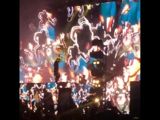 Lauralentz went to support this guy tonight he shut it down with this song!! oh and great flag waving skills @joetermini haha