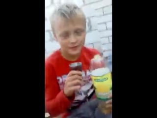 Русские школьники пьют за гаражами russian students drink whiskey with coca col
