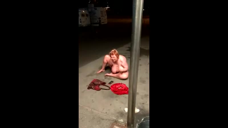 Долго живёт без мужика !