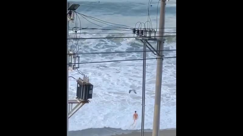 Купаемся голышом