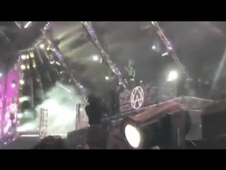Alison wonderland plays avicii 'levels' at coachella