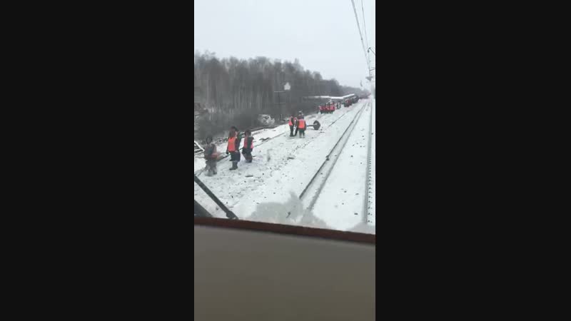 Эшелон с танками опрокинулся в омской области
