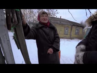 Одинокая бабушка выживает в будке сарае без отопления и воды дедушка миша са