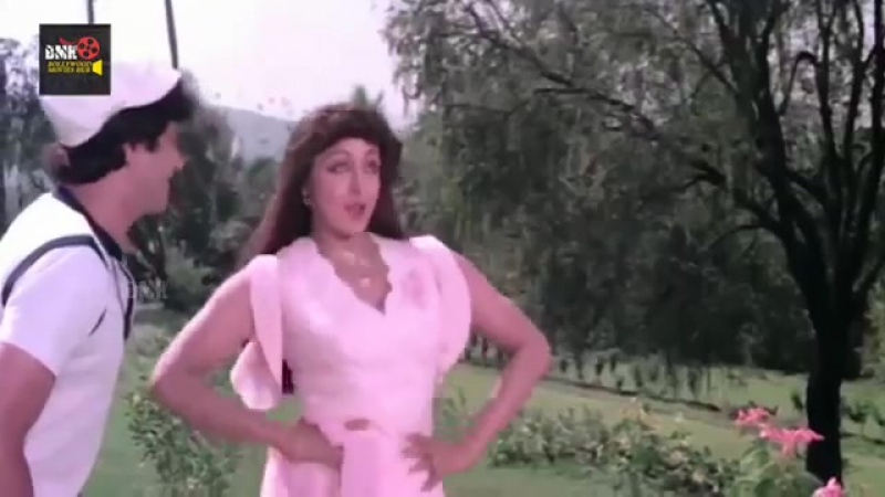 Meri patli kamar mein haath daal samraat