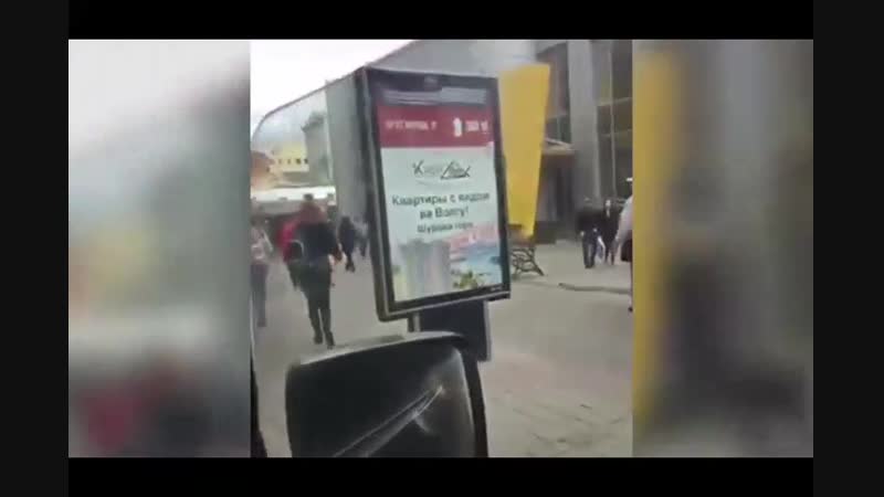 Нас же посадят! панин проехался в саратове по пешеходной улице!!!!полная версия