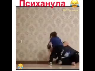 Девочка психанула