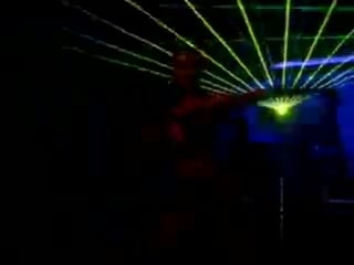 17 04 08 red nuts @ kaktus birthday session