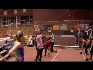 Тренироа две группы основная и женская совместная разминка