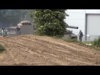 Conqueror conks out at duxford tankfest 17 06 2012