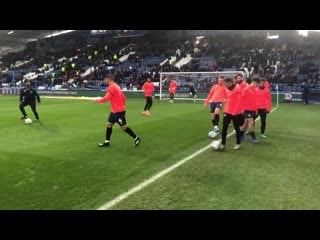 Разминка перед игрой с «хаддерсфилд таун»