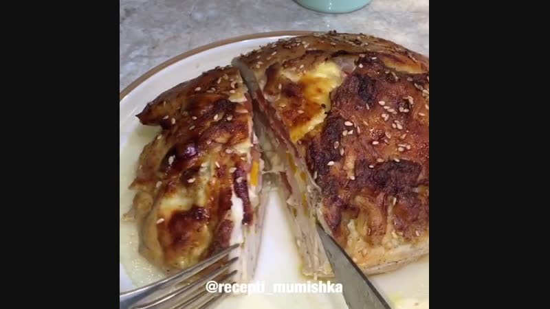 Куриное филе и овощи слоями (ингредиенты указаны в описании видео)