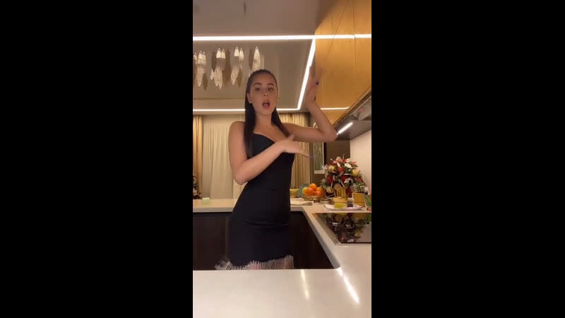 Непосредственно аделина