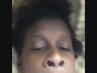 Any member on vlive i hope you’re eating well and taking care of yourselves, my pretty armys me, behind my phone screen