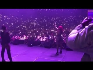 @iamcardib 🎤🔥🔥🔥💪🏽 #cardib париж 23 09 2017