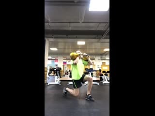 Заброс 2 х гирь на грудь + 2 выпада + 2 жима