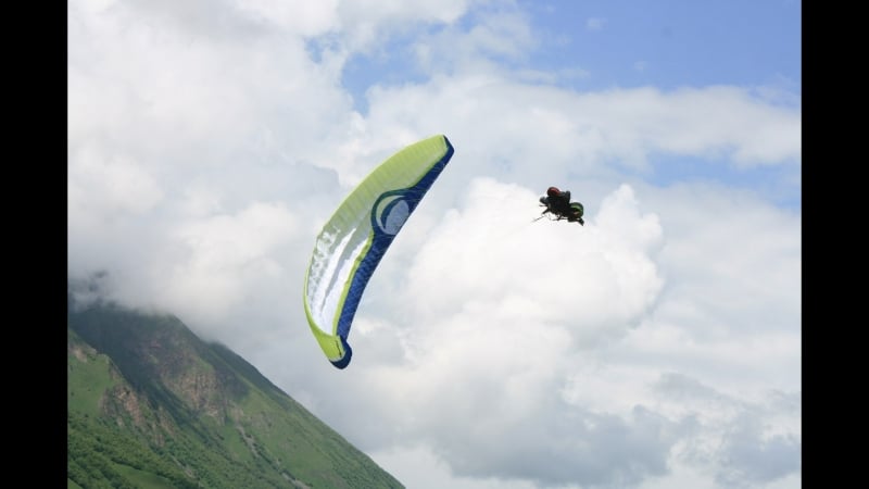 Полёты на парапланах захватывают своей необыкновенной свободой и невероятными ощущениями!!!