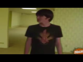 Drake and josh noclip to the backrooms