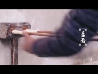 Так делают настоящую китайскую лапшу