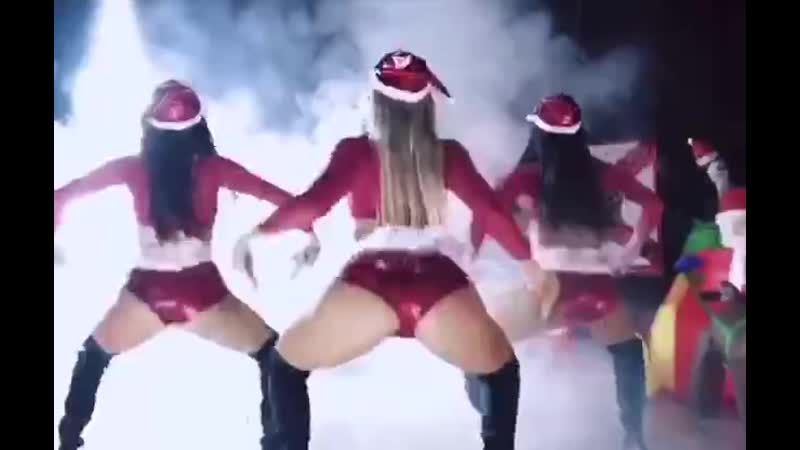 Снегурки танцуют twerk