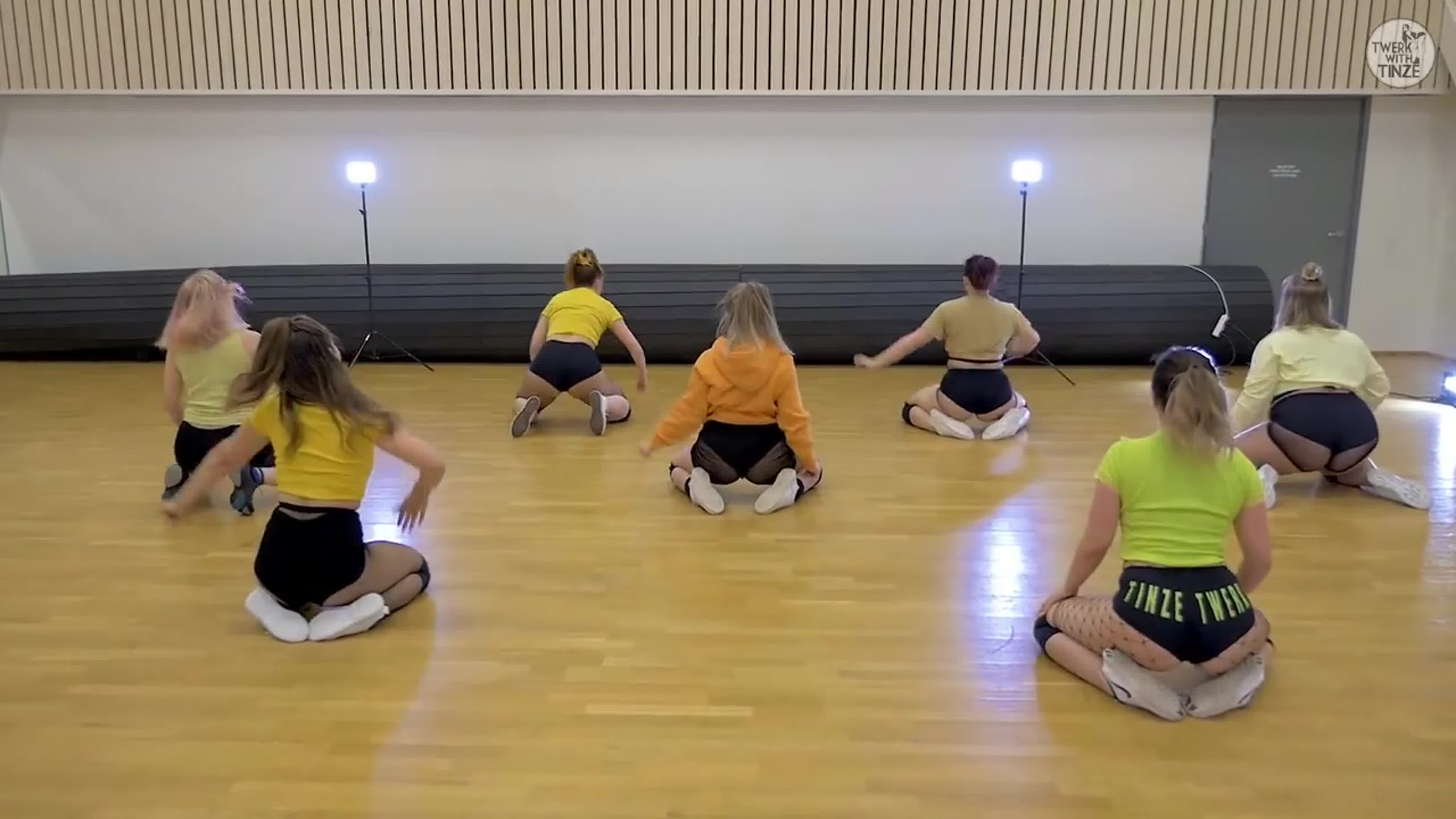 Tinze twerk tuesday nightshow the wolves, drummakid, too martian tinzetwe  watch online