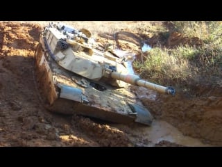 Абрамс запоролся m1 abrams stuck in mud m1a1 off roading youtube