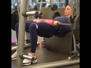 4 band, hip thrusting pad and thigh straps