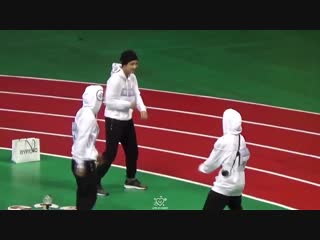 I still hysterically laugh every time i see this