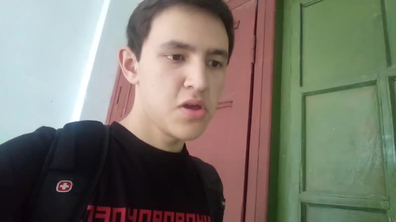 Парень записал видео, а потом бросил в класс коктейл молотова, вольск