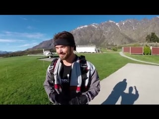 Kellan lutz skydives over queenstown