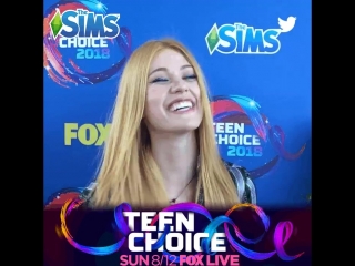 Look who arrived in style on the pink carpet! teenchoice @kat mcnamara