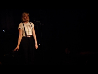 Aurora – little boy in the grass (live @ melkweg amsterdam)