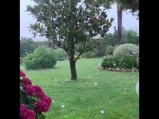 Giant hail bombardment in vasto, chieti, abruzzo, central italy this afternoon, july 10th! report na mp4