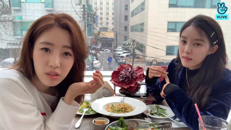 190219 hyomin eunjung v live 효민컴백 d 1 효민이 앨범 실물 미리 맛보기!!!! 첫 손님은 은정♥