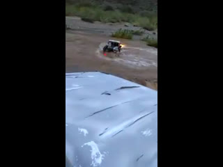 Пикап утонул