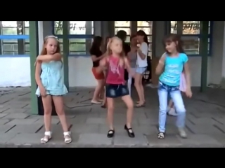 Секси маце dance twerk весела нова година