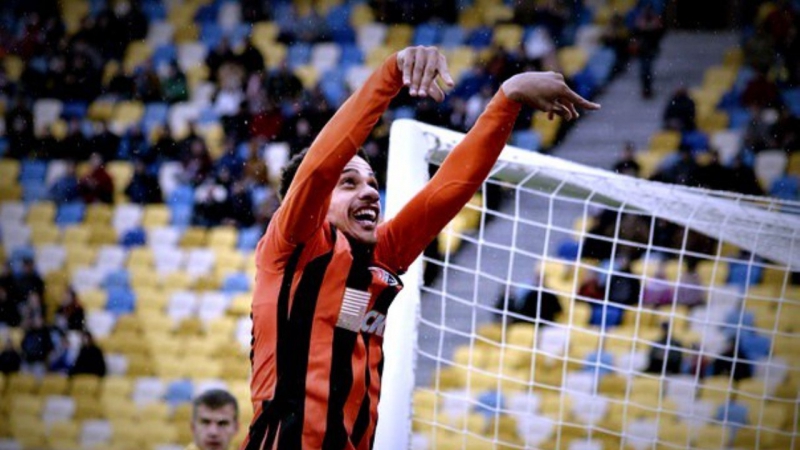 Шахтер металлист хет трик тайсона