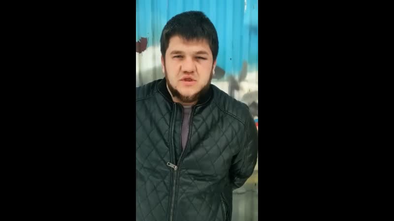 Угостили девушку молодые и начали над ней издеваться, но после пришлось извиняться