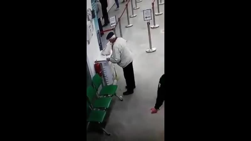 Думал, что это антисептик для рук