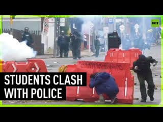 Water cannons & tear gas vs molotov cocktails & stones | clashes at bogota protest
