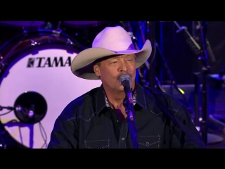 Alan jackson livin on love keepin it country