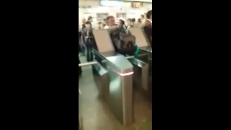 Цыгане porn video – Цыгане табором ломятся в метро