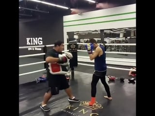 💥work💥work💥work 🔥отработали печеночку😂👊 #kickboxingfitness#padwork#hard#trainingday#kingfitness#muaythaifighter#kharkivlive#m