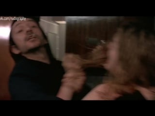 Грудь жюли дельпи (julie delpy) в фильме "убить зои" (porn zoe, 1993, роджер эвери)