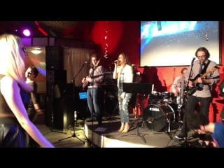 Adam's family на большом воздушном шаре (ёлка cover)